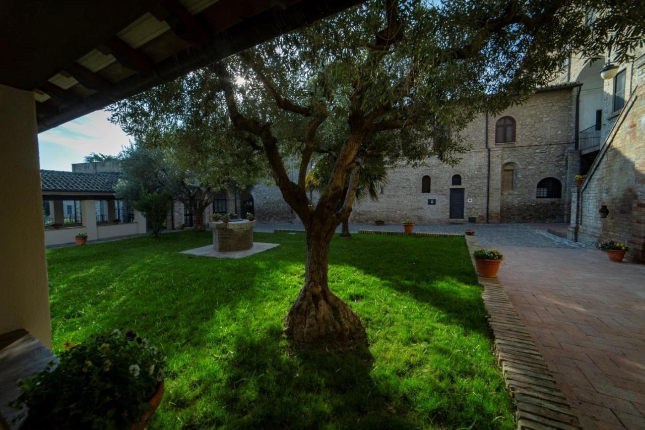 Il Monastero Di Bevagna Bed & Breakfast Luaran gambar